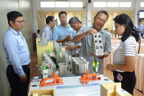 Thứ trưởng Bộ NN&PTNT Hà Công Tuấn: chúng ta sẽ tự chìm trước khi nước biển dâng