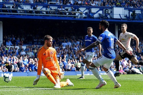 Hàng thủ tệ hại, Man Utd thua thảm Everton