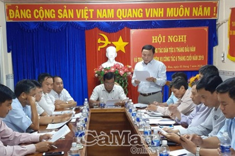 Các chính sách hỗ trợ vùng đồng bào dân tộc chưa gắn kết giữa phát triển kinh tế với giải quyết các vấn đề xã hội