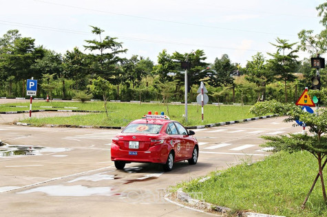 Siết chặt quản lý sát hạch thi bằng lái xe