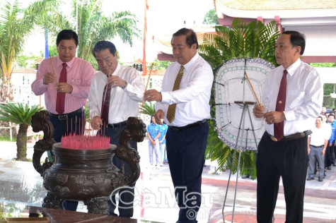 Đời đời nhớ ơn các anh hùng liệt sĩ