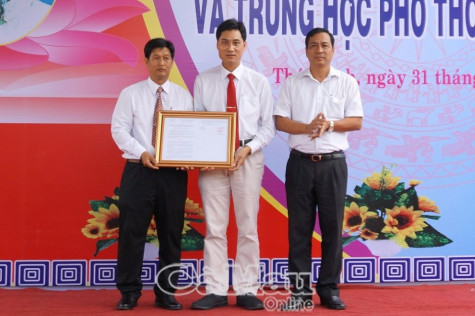 Thành lập trường THCS và THPT Tân Lộc