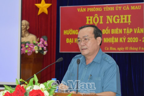 Báo cáo chính trị trình đại hội phải gắn liền lý luận với thực tiễn