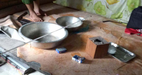 Các đối tượng đã pha mỡ vào xăng để đốt đoàn cưỡng chế