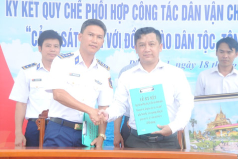 Ký kết quy chế phối hợp công tác dân vận chính quyền
