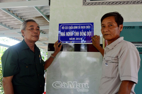 Ấm áp nhà nghĩa tình  đồng đội