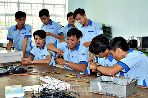 Nguồn nhân lực Cà Mau góc nhìn từ thực tiễn. Bài 1: Hiện tượng bỏ học bất thường