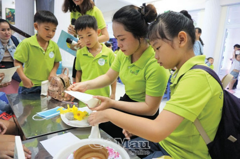 Trung thu san sẻ yêu thương