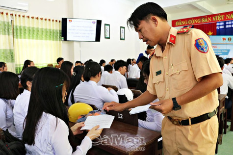 Giáo dục an toàn giao thông cho học sinh THPT