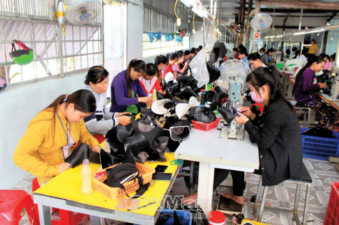 Giúp lao động nông thôn ly nông  bất ly hương