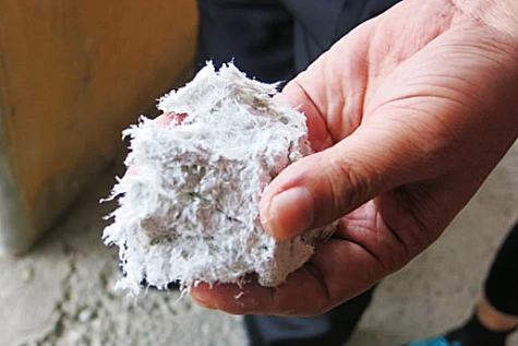 Cân nhắc cấm hay sử dụng amiăng trắng có kiểm soát?