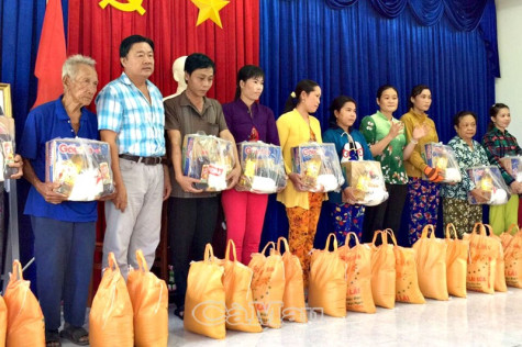 Trao gửi  yêu thương