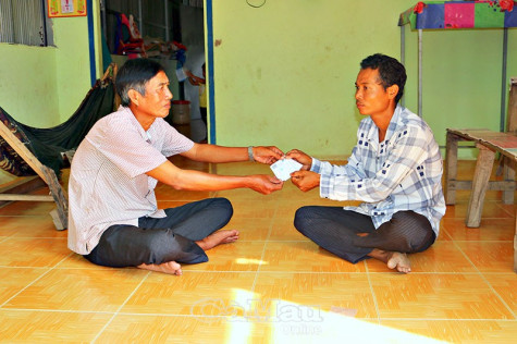 Những tấm thẻ bảo hiểm đầy ý nghĩa