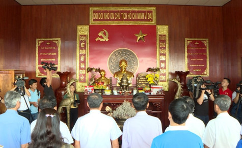 Thăm, chúc tết cán bộ, chiến sĩ vùng biển đảo Tây Nam