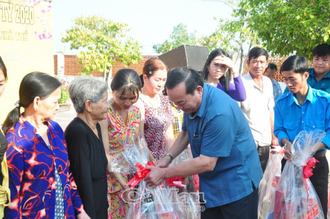 Năm mới thắng lợi mới