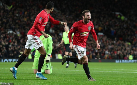 Mata ghi bàn duy nhất, Man Utd đi tiếp tại Cup FA