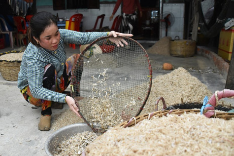 Khó khăn khai thác biển