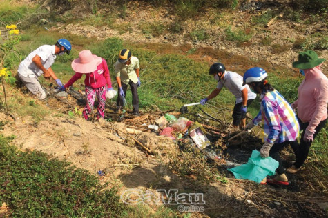 Xây dựng tuyến dân cư kiểu mẫu