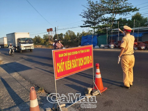 Nới lỏng bên trong, siết chặt bên ngoài trong phòng, chống dịch Covid-19