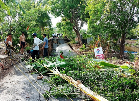 Tuyến lộ Co Xáng - Cơi Năm - Đá Bạc lại sụt lún nghiêm trọng
