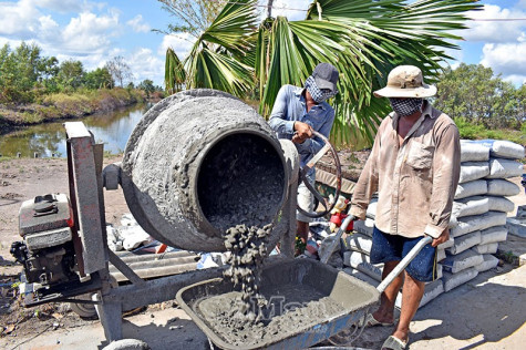 Điểm sáng xây lộ nông thôn