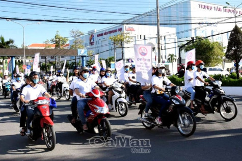 Phòng, chống tác hại của thuốc lá: Tăng cường tuyên truyền trong thanh - thiếu niên