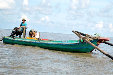Mưu sinh ven biển - Bài 1: Đánh vật cùng ngọn sóng