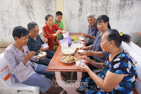 Nỗi niềm của mẹ chăm con bệnh tâm thần