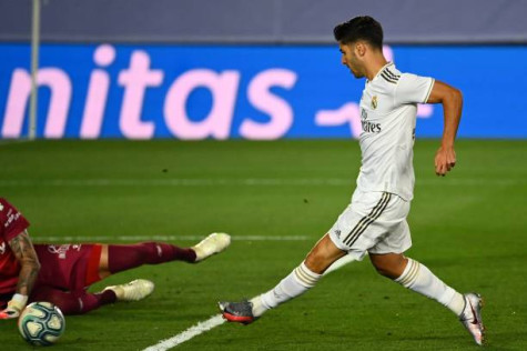 Đánh bại Alaves, Real Madrid chạm một tay vào chức vô địch