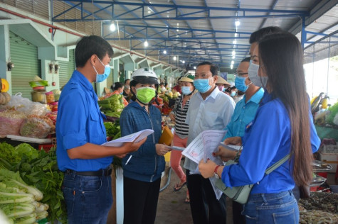 Cả hệ thống chính trị và Nhân dân cùng nỗ lực chống dịch Covid-19
