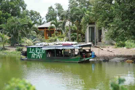 Lò rèn trên sông