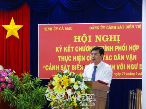 Ký kết Chương trình “Cảnh sát biển đồng hành với ngư dân”