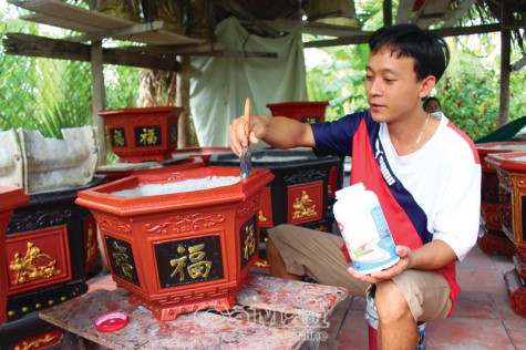 Nghề làm chậu kiểng  vào “mùa”