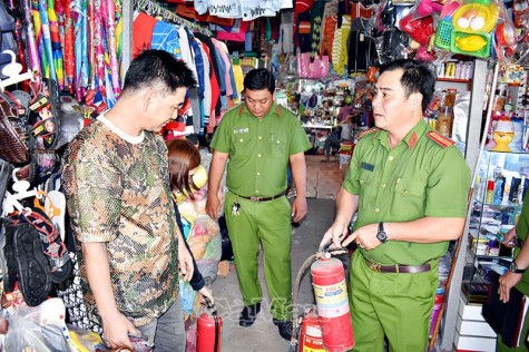 Tiểu thương Cái Đôi Vàm lơ là phòng cháy