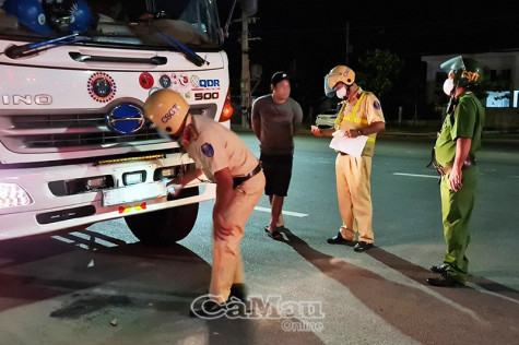 Nguy cơ tai nạn giao thông từ pha đèn