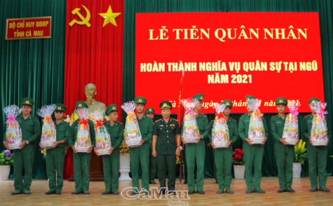 166 quân nhân hoàn thành nghĩa vụ trong quân ngũ