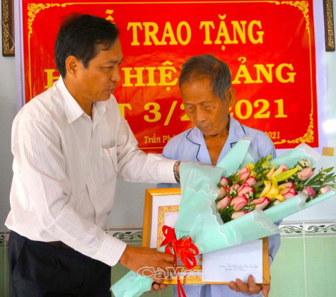 Chỗ dựa tinh thần, giáo dục truyền thống cho thế hệ trẻ