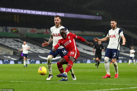 Đánh bại Tottenham, Liverpool có mặt trong top 4