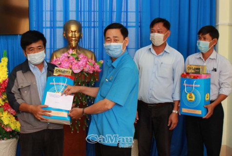 Động viên cán bộ, nhân viên tại các cơ sở đặc thù