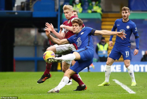 Hàng thủ lập công, HLV Thomas Tuchel có chiến thắng đầu tiên cùng Chelsea.