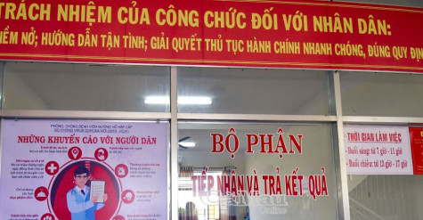 Theo dõi việc thực hiện nhiệm vụ của công chức, viên chức