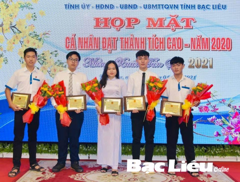 Nâng cao chất lượng công tác thi đua - khen thưởng năm 2021