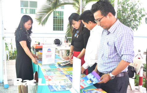 Hơn 2.060 cán bộ quản lý, giáo viên tham dự hội thảo giới thiệu sách giáo khoa lớp 2 và lớp 6