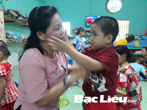 Con muốn được yêu thương