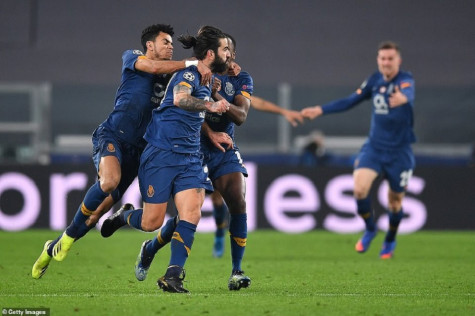 Porto loại Juventus bằng kịch bản khó tin