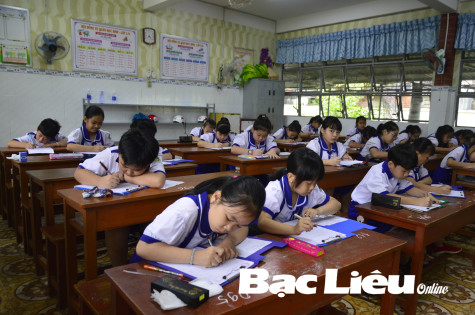 Hơn 300 học sinh tham gia hội thi Vở sạch - chữ đẹp cấp tiểu học vòng tỉnh