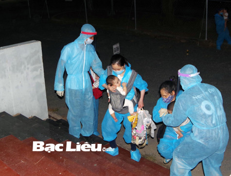 Tiếp nhận 391 công dân Việt Nam về từ Hàn Quốc