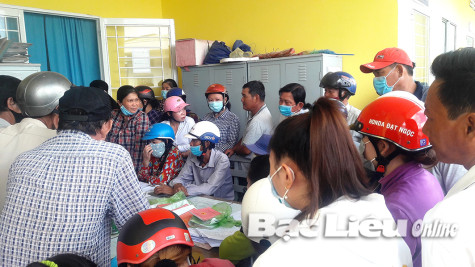 Dân “kêu trời” vì nhiều tháng chưa làm xong Giấy khai sinh