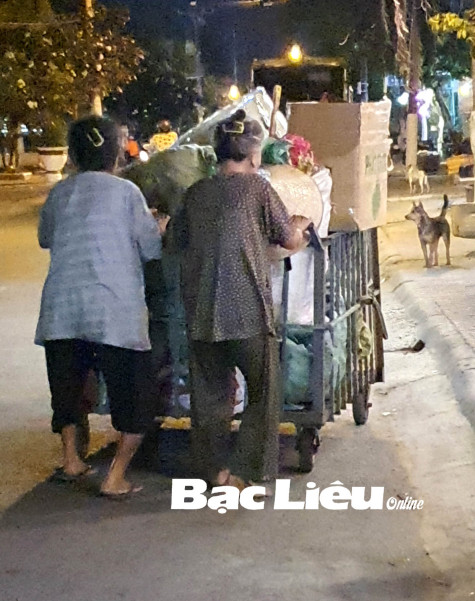 Lặng lẽ gánh ve chai