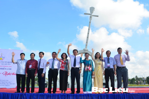 Một trang đời mở ra